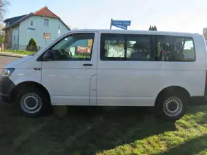Volkswagen T6 Caravelle Kombi 9Sitzer Mwst ausweißbar Bild 4