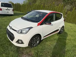 Hyundai i10 FIFA World Cup Edition