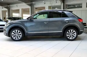 Volkswagen T-Roc 1.5 TSI Style 150PS-LED Navi Kamera LM17 ACC Klima Bild 4