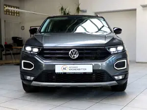 Volkswagen T-Roc 1.5 TSI Style 150PS-LED Navi Kamera LM17 ACC Klima Bild 2