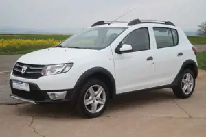 Dacia Sandero Bild 2