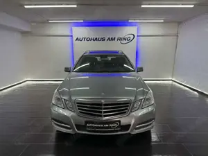 Mercedes-Benz E 300 T CDI Blue Avantgarde 1HD LEDER NAVI 3xPDC