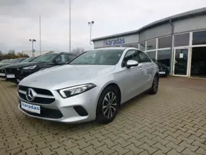 Mercedes-Benz A 180 Limousine NAV/LED/KAM/PDC/SHZ