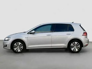 Volkswagen Golf VII Lim. GTE+SHZ+NAVI+LED+TEMPOMAT Bild 2