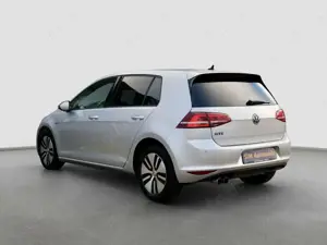 Volkswagen Golf VII Lim. GTE+SHZ+NAVI+LED+TEMPOMAT Bild 3