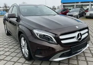 Mercedes-Benz GLA 220 d 4Matic Bi-Xenon|AHK|Navi|RFK