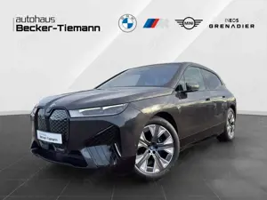 BMW iX xDrive50 Sportpaket/SkyLounge/BW/AHK/DrivingPro/P