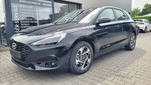 Hyundai i30 HB 1.6 GO*Navi*LED*Shzg*Lhzg*PDC*Cam*16Zoll*