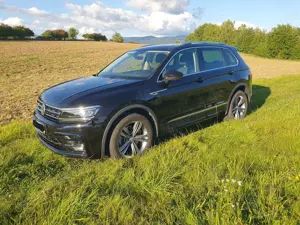 Volkswagen Tiguan 2.0 TSI OPF DSG 4Motion R-Line Highline PANO AHK