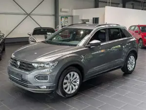 Volkswagen T-Roc 1.5 TSI ACT OPF DSG Sport R-Line 1.Hand