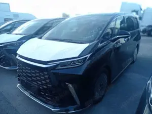 Lexus LM