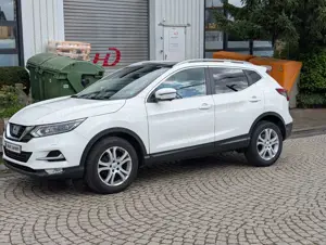 Nissan Qashqai Qashqai 1.2 DIG-T N-Connecta Bild 2