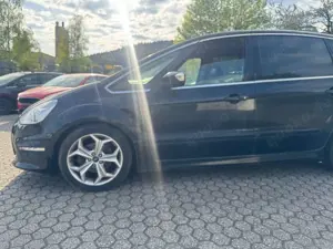 Ford S-Max Titanium S (02.2010 Bild 4