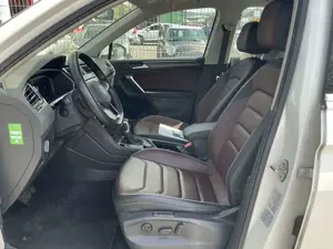 Volkswagen Tiguan Elegance 4Motion Leder R.Cam LED ACC AHK Bild 4