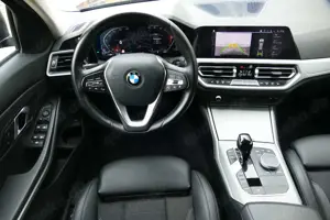 BMW 318 d Touring *Ink.19%*Sportsitze*Navi*KAM*LED*1Hand* Bild 2