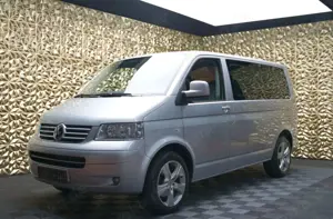 Volkswagen T5 Caravelle