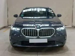 BMW 520 d Touring 520 xDrive ACC AHK H/K LED HUD 360° Bild 3