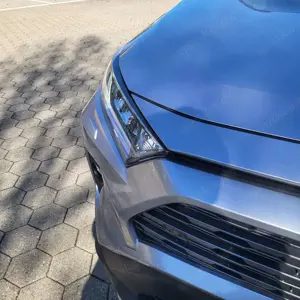 Toyota RAV 4 2.5 4x2 Hybrid Team Deutschland Bild 4