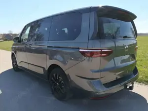 Volkswagen T7 Multivan Edition 2,0TDI DSG Elegance LÜ 7 Sitzer 110 kW ... Bild 3