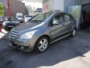 Mercedes-Benz B 180 BlueEFFICIENCY Klima Navi SHZ