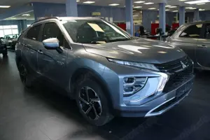 Mitsubishi Eclipse Cross Plug-in Hybrid 4WD Plus