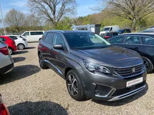 Peugeot 5008 Allure Bild 2