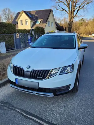 Skoda Octavia Combi 2.0 TDI 4x4 DSG Scout