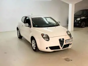 Alfa Romeo MiTo 1.4 80PS  *1.HAND *KLIMA *TÜVSERVICE NEU Bild 2