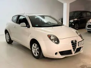 Alfa Romeo MiTo 1.4 80PS  *1.HAND *KLIMA *TÜVSERVICE NEU Bild 4
