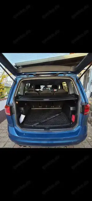 Volkswagen Touran 2.0 TDI SCR (BlueMotion Technology) DSG Comfortlin Bild 4