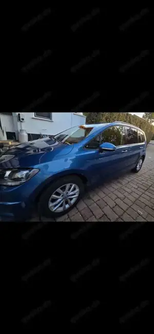 Volkswagen Touran 2.0 TDI SCR (BlueMotion Technology) DSG Comfortlin Bild 2
