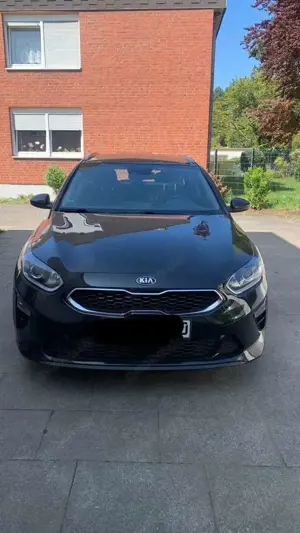 Kia Ceed SW / cee'd SW Vision