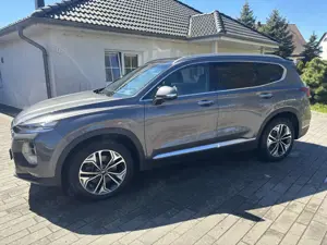 Hyundai SANTA FE 2.2 CRDi 4WD Automatik Premium TÜV AHK Pano 360 Bild 3