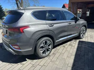 Hyundai SANTA FE 2.2 CRDi 4WD Automatik Premium TÜV AHK Pano 360 Bild 4