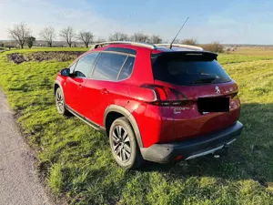 Peugeot 2008 Crossway PureTech 110 EAT6 Crossway Bild 1