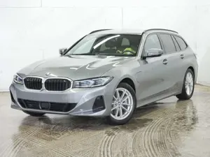 BMW 330 e xDrive Touring