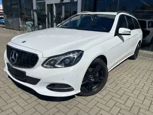 Mercedes-Benz E 200 E 200 KOMBI LED /LEDER /NAVI/ AHK