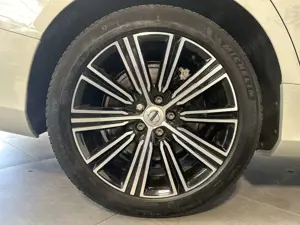 Volvo V60 Inscription Plug-In Hybrid AWD NAV+LED+KAM Bild 3