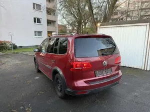 Volkswagen Touran 2.0 TDI CrossTouran 7-Sitzer Pano AHK Navi Kamera Bild 2