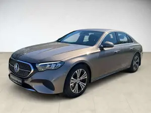 Mercedes-Benz E 220 d Avantgarde AUT Kam. KlimaA LED LM PDC