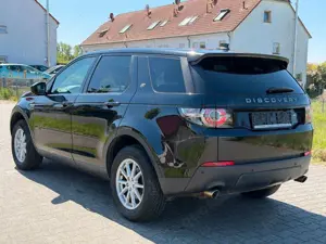 Land Rover Discovery Sport Pure*PANO*ALLRAD*NAVI*LEDER*GEPF Bild 3