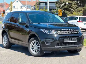 Land Rover Discovery Sport Pure*PANO*ALLRAD*NAVI*LEDER*GEPF Bild 2