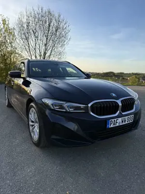 BMW 318 Aut. | HeadUp | Kamera | Ahgkp. | Sport Paket