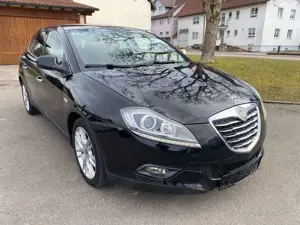 Lancia Delta Silver 1.4 Liter*17 Zoll*Sitzheizg*TÜV NEU Bild 3
