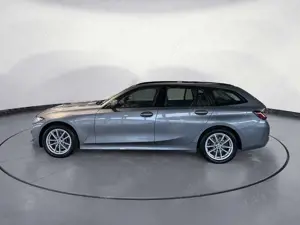 BMW 318 d Touring Auto Klimaaut. AHK Sportsitze PDC Bild 3