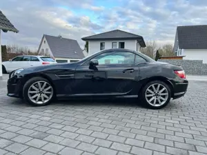 Mercedes-Benz SLK 200 SLK 200 (BlueEFFICIENCY) Bild 3
