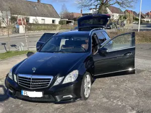 Mercedes-Benz E 300 E 300 T CDI DPF BlueEFFICIENCY 7G-TRONIC Avantgard