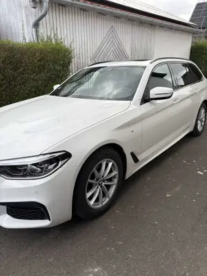 BMW 520 520 d xDrive M Sport Bild 3
