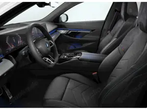 BMW i5 Touring 40 e M-Sport Pro 360° LED HUD ACC Bild 3