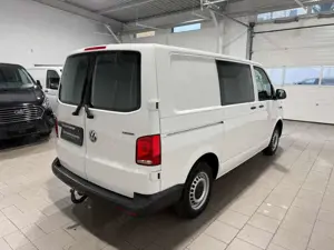 Volkswagen T6.1 Transporter ,4Motion,kurz,Klima,Radio,AHK Bild 4